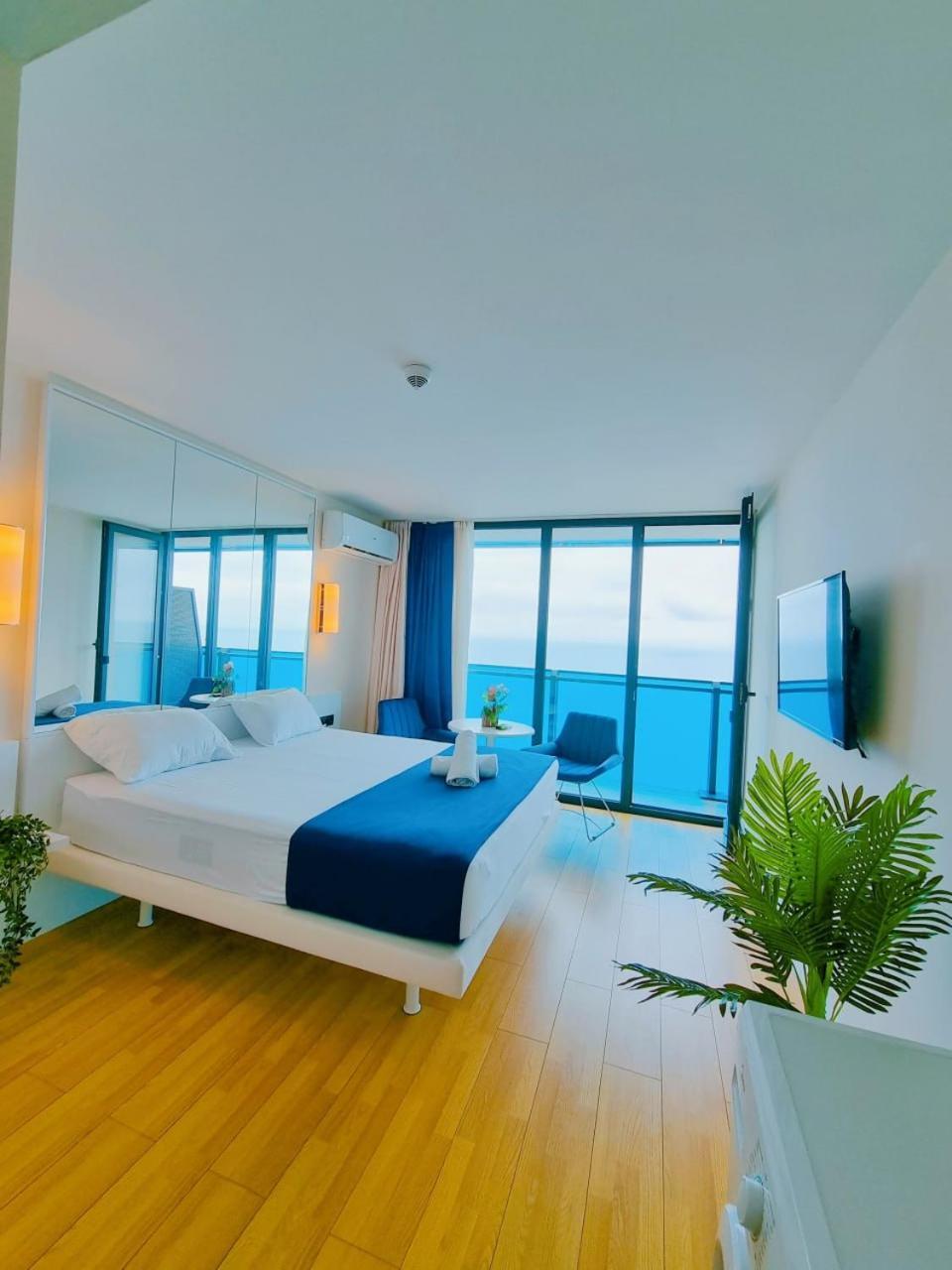 Orbi City Aparthotel 바투미 외부 사진